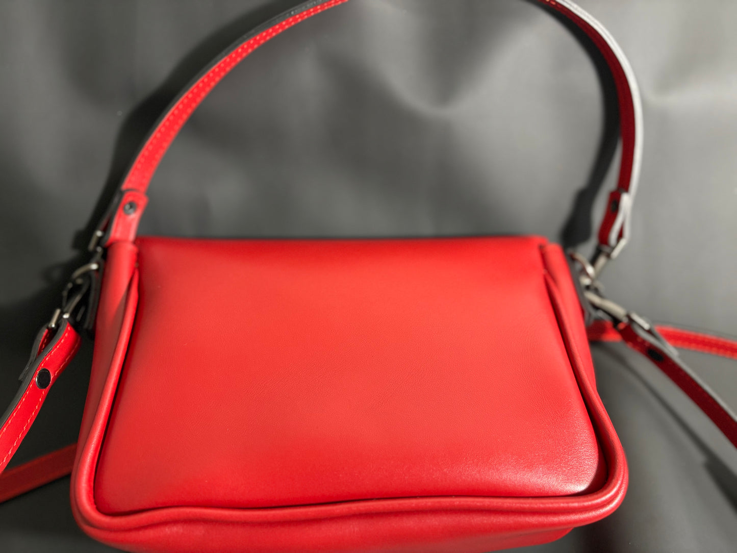 Handmade Premium Leather Bag in Los Angeles | Reynaga Los Ángeles