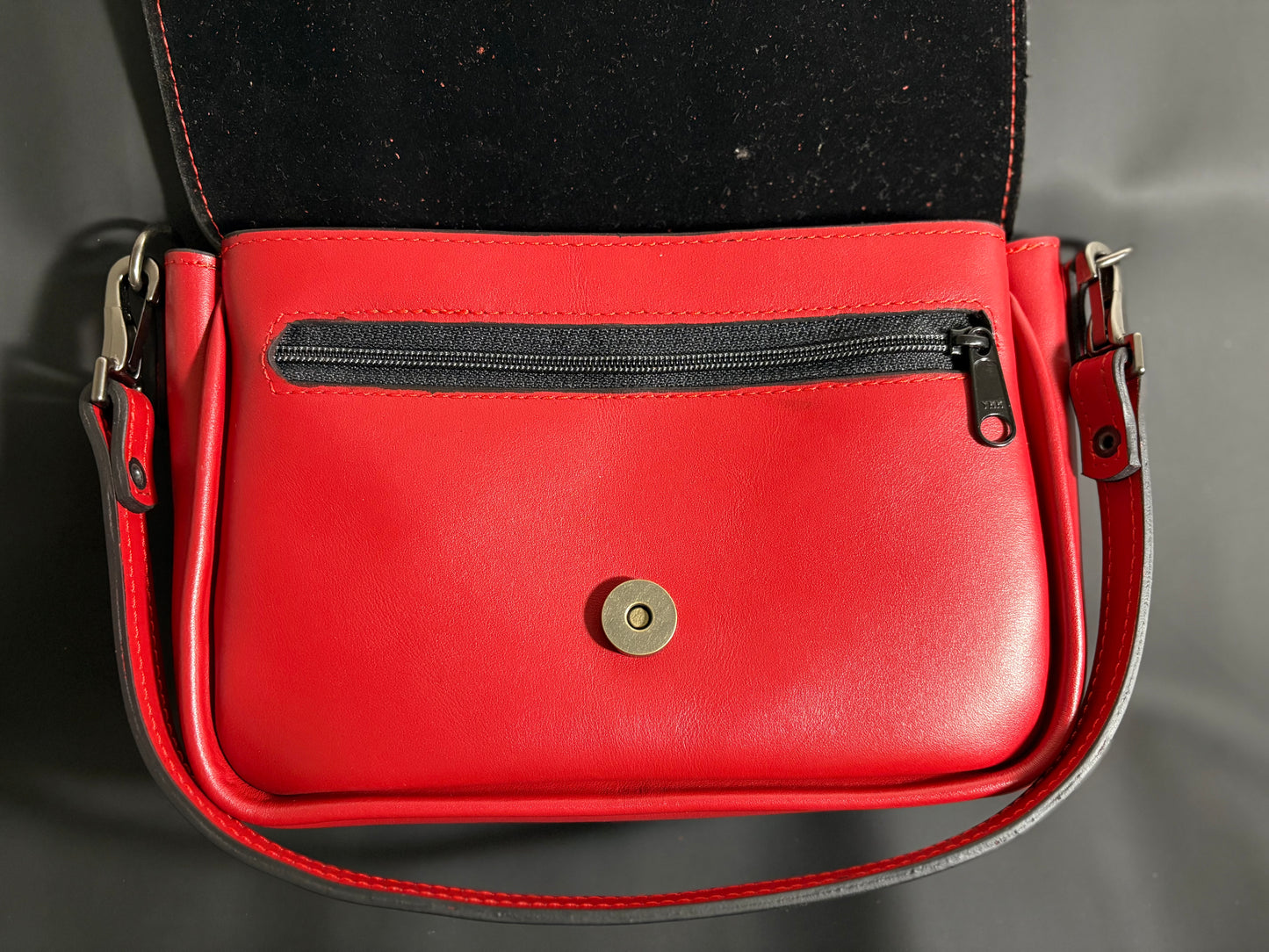 Handmade Premium Leather Bag in Los Angeles | Reynaga Los Ángeles